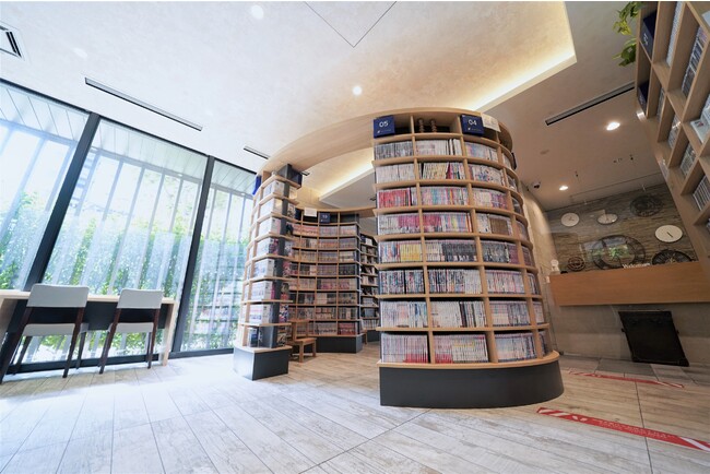 約8000冊のMANGA Library【クインテッサホテル東京羽田Comic & Books】