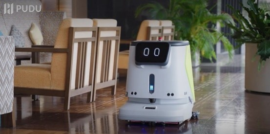 レストランの床清掃ロボット導入【龍宮城スパホテル三日月】