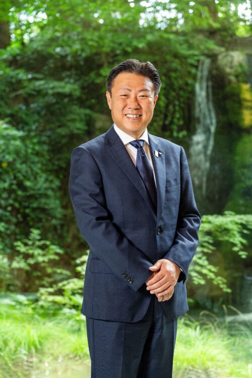 ホテル運営に特化したビジネスモデルへの転換【ロイヤルホテル】